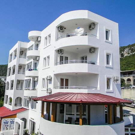 Hotel Galeb Canj Exterior photo