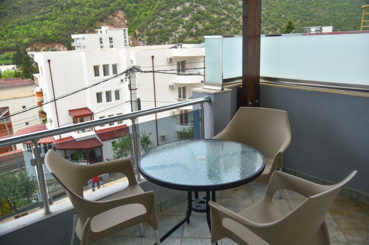 Hotel Galeb Canj Exterior photo